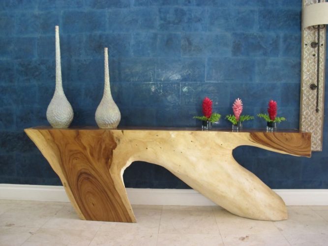 St Lucia Decorative table